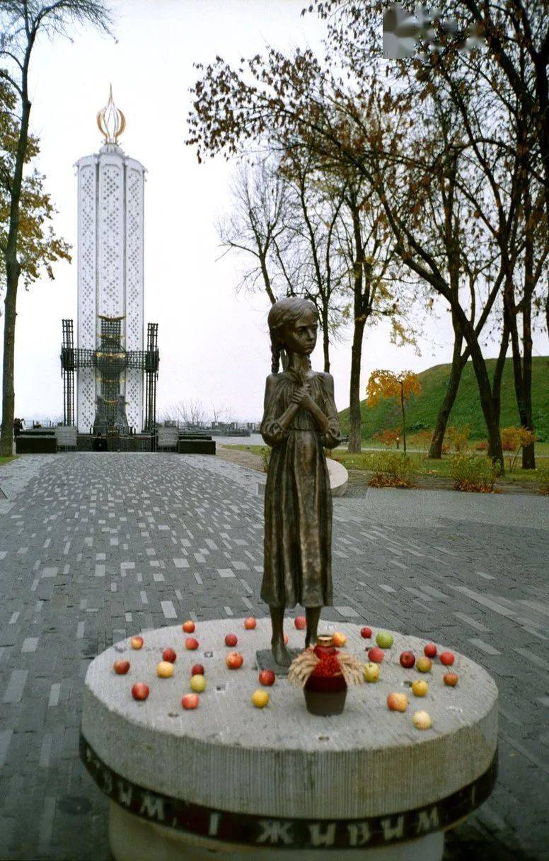 乌克兰女足集体庆祝获胜呼声高涨(乌克兰女足集体庆祝获胜呼声高涨的视频)