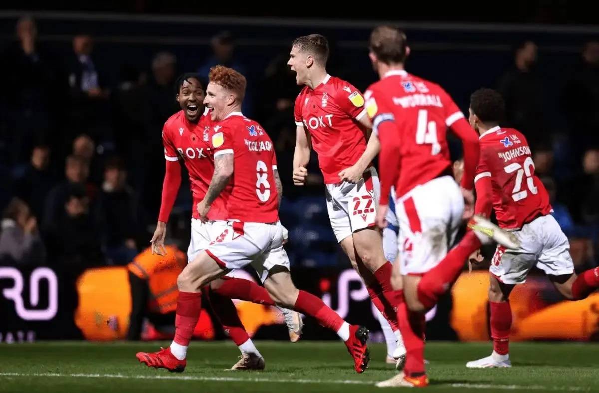 杏彩体育登录-恩菲尔德赛前发布会：全队信心满满迎战曼联