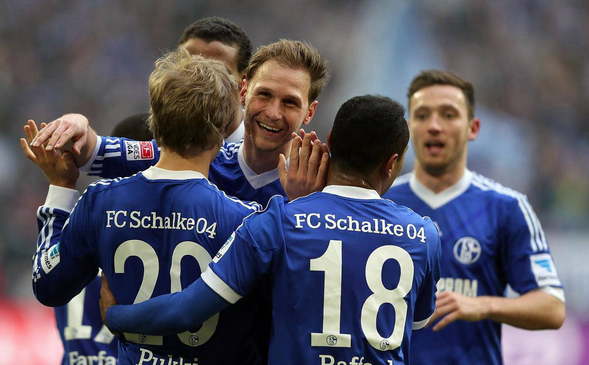 沙尔克04主场击败对手,获得宝贵三分 沙尔克04主场击败对手,获得宝贵三分