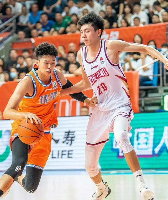 杏彩体育网页版-湖南男篮连续胜利，目标季后赛不再遥远