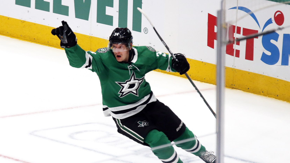 杏彩体育链接-关于泰达队在比赛中攻守兼备，稳健表现可靠取得胜利的信息