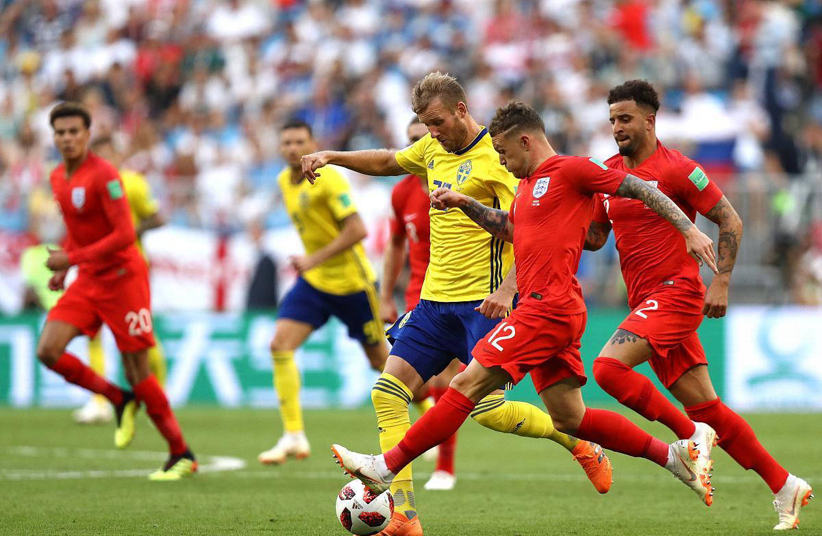 关于阿尔巴尼亚队球员们在场上表现不俗的信息 关于阿尔巴尼亚队球员们在场上表现不俗的信息