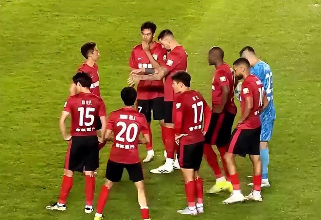 杏彩体育平台-包含逆袭奇迹！中超强手连连凸显，胜负难卜的词条