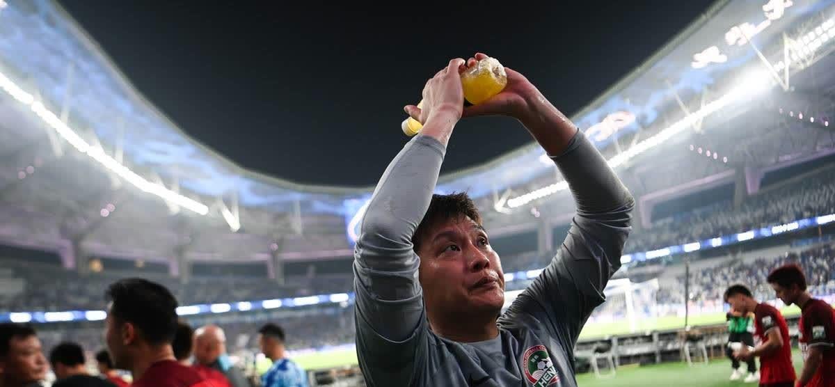 杏彩体育官网入口-包含精湛技术使球队门将功不可没，稳健守门护住球门的词条