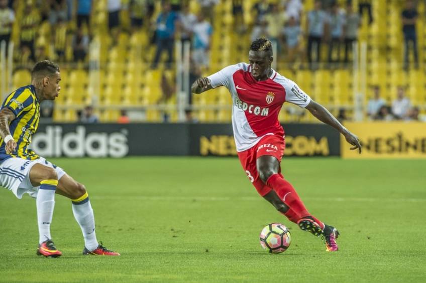 包含摩纳哥中场球员展现出色，或将对比赛产生重要影响的词条