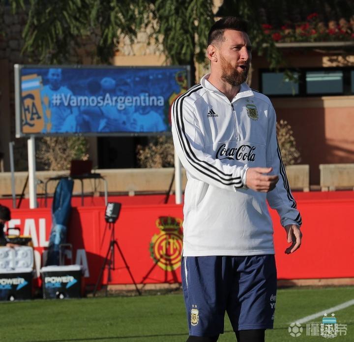 马略卡队员积极备战,瞄准取得胜利 马略卡队员积极备战,瞄准取得胜利