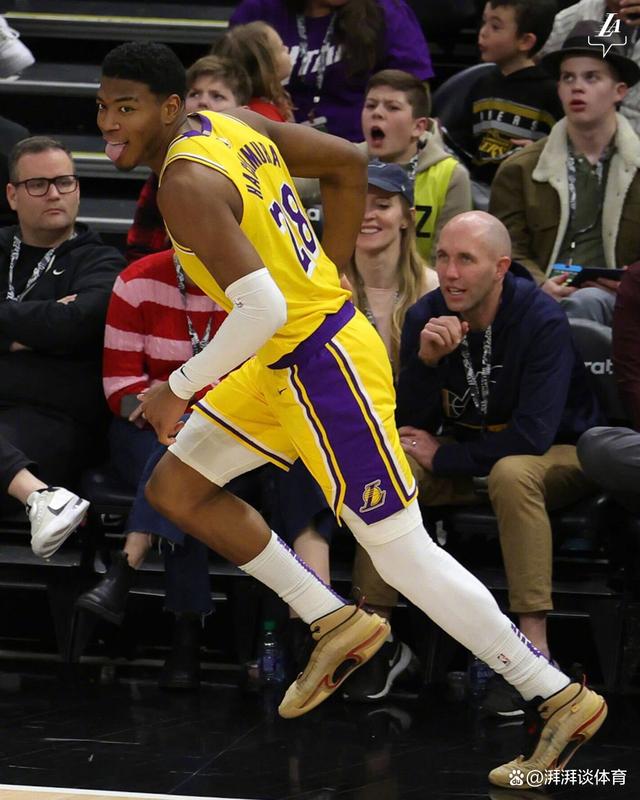 包含爵士队大胜对手,取得三连胜的词条 包含爵士队大胜对手,取得三连胜的词条