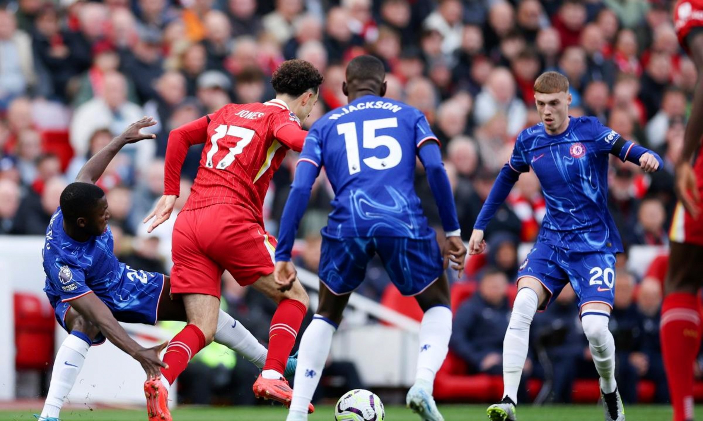 利物浦客场失利,保持领先地位将面临考验 利物浦客场失利,保持领先地位将面临考验