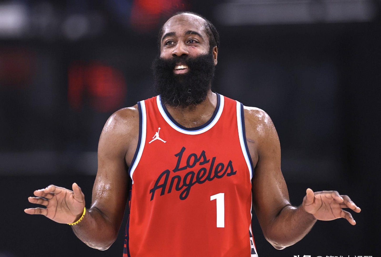 包含老鹰队主帅盛赞球员表现高效率获胜的词条