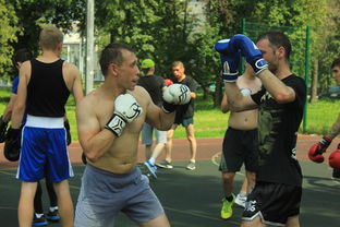 杏彩体育直播-曼联进攻连连得手，主帅赞扬年轻球员