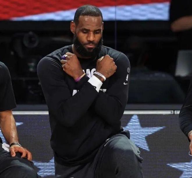 杏彩体育官网入口-黑豹主场落败火箭，沃克独得+得分的简单介绍